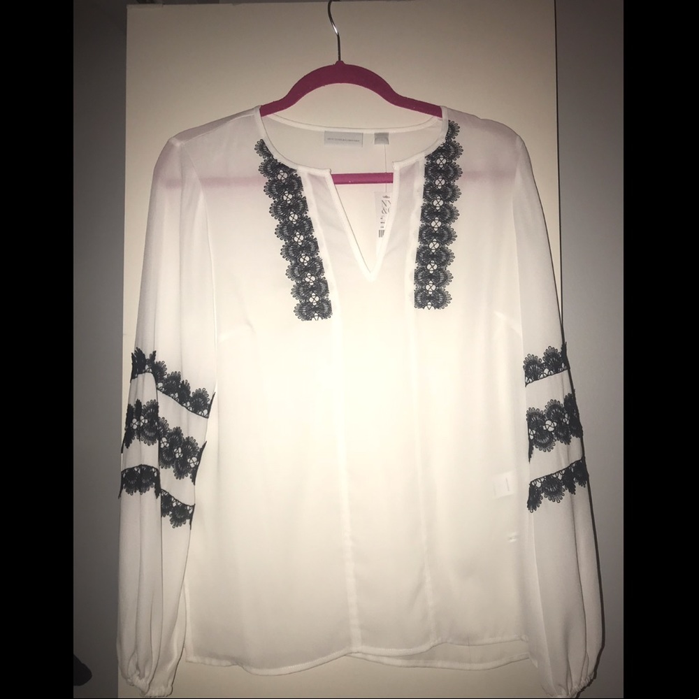 White and black New York & Co blouse